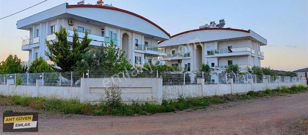 Altınkale'de 2 Bloklu Site İçerisinde Havuzlu 2+1 Daire