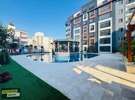 Dolu Dolu Lüx Sitede Havuzlu Yerden Isıtmalı K. Otolu 5+1 Dublex