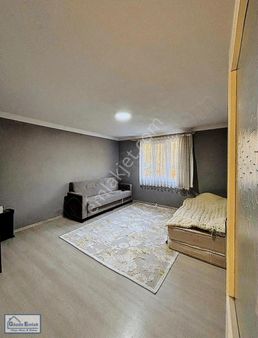 Hendek Akarca Mah. 2766 M2 İmarlı Arsa Ve Dubleks Ev