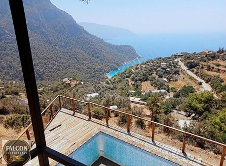 Falcon Dan Muhteşem Manzara 896m² Arsa