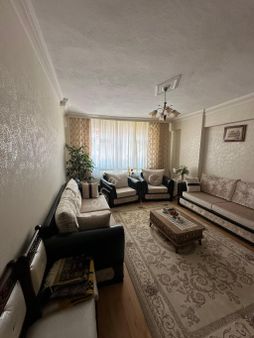 Toprak Emlakta’tan Gazi Mahallesinde Satılık Ara Kat Daire