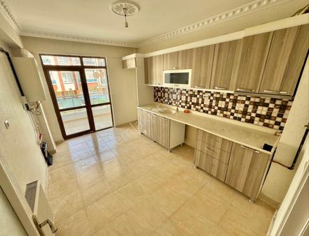 Lider'den Yeni Binada Ebeveyn-kilerli Full Yapılı Ön Cephe 3+1