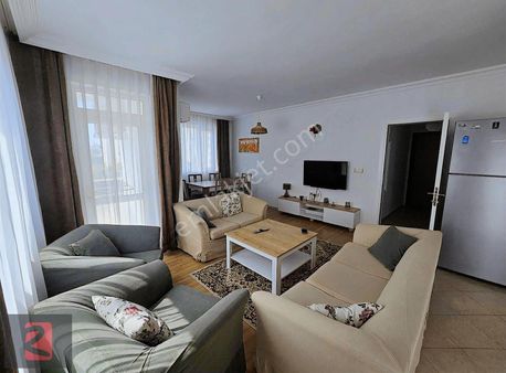 Kübra Yesiltepe'den Havuzlu Sitede Yatırım Fırsatı!