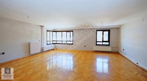 Gaziosmanpaşa'nın En Prestijli Ve Elit Sokağında Satılık 4+2