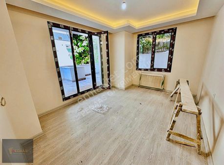 Pegaas'tan Cihangir De 1+1 Bahçe Katı Otoparklı Satılık Daire