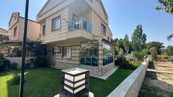 Gözütok Mimarlık Emlak 'tan Gümüldür'de Site İçerisinde Villa