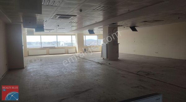 Sancaktepe De 13000 M² 7 Adet Yükleme Rampalı Depo