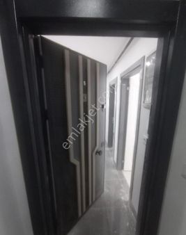 Arnavutköy Nenehatun'da Butik Sitede Satılık 2+1 Ara Kat