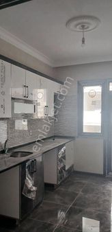 Karlıbayırda Sitede Lüx 2+1 Ara Kat Daire Otoparklı