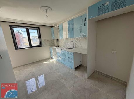 Adil'de Merkeze Yürüme Mesafesinde 2+1 Sıfır Daire