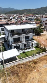 Akbük'te Denize 300metre Deniz Manzaralı Villa