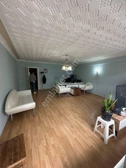 Giriş Üstü Arakat. 3+1 Çok Geniş Ve Kullanışlı Daire!