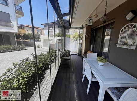 Rw Akar'dan Nezih Sitede Müstakil Tadında Kış Bahçeli 2+1 Daire