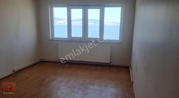 Hçk'dan Hacıyusuf'ta Leb-i Derya Deniz Manzaralı Kiralık Daire