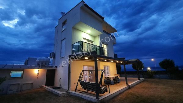 Karaburun Mordoğan Kütlecek Mahallesi’nde Kiralık Müstakil Ev