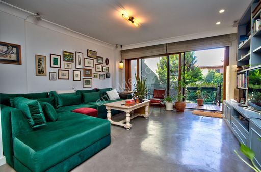 Emirgan'ın En Özel Sokağında Bahçeli Müstakil Ev