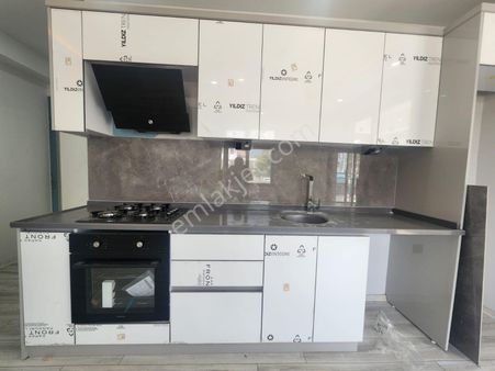 Kumsaldan Akçayda Merkezi Konumlu Denize 50 Mt_2+1_sıfır Daire