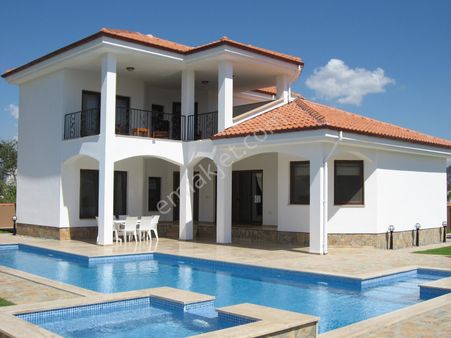 Muğla Dalyan’da Toplu Konut Ve Otel Yapımına Uygun 2.836 M², 15/30 İmarlı Arsa + Villa Satılık