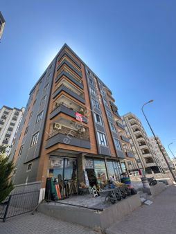 Karaköprü Doğukent Mahallesinde Ara Kat Süper Ara Kat Ferah Daire