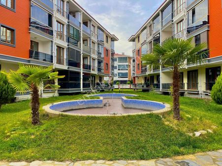 Akçay Oya Gayrimenkul'den İkizçay'da Geniş Site İçi 1+1 Daire