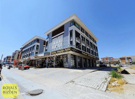 Selahaddin Eyyubi Ahmet Yesevi Cadde Cepheli ''214 M2 Dükkan''