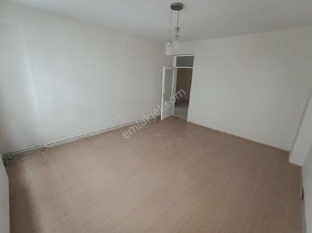 Rasathane Mahallesinde Temiz Yapılı Satılık Daire