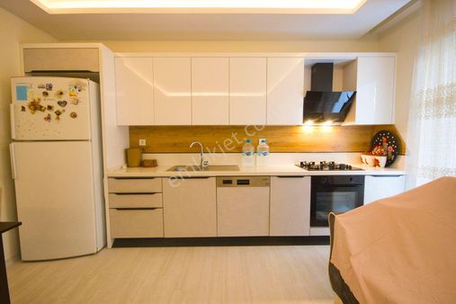 🛑🛑aktiften Akçay'da Satılık Kira Getirisi Yüksek Mükemmel Eşyalı Ferah 2+1 Daire