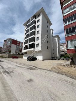 Merkezde 2+1 Kiralık Raire ***burcu Emlaktan ***