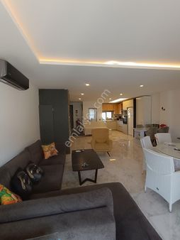 Soğucakta Yenı Havuzlu 4+1 Acıl Satılık Villa