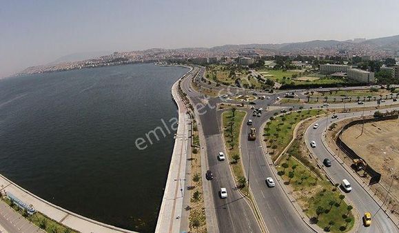 Güzelyalı İnönü Cad. İstinye Park&stadyum Yakını D.manzaralı Tadilatlı Daire