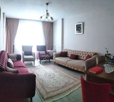 Gaziosmanpaşa Küçükköy Yeni Mah Acil Satılık Daire Birinci Kat 2+1 95 M2