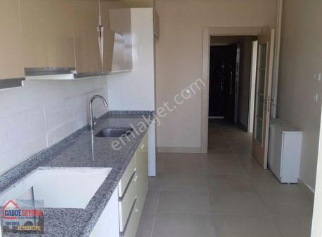 Cadde Seyrandan Satlık 3+1/ Ara Kat Sarı Toki