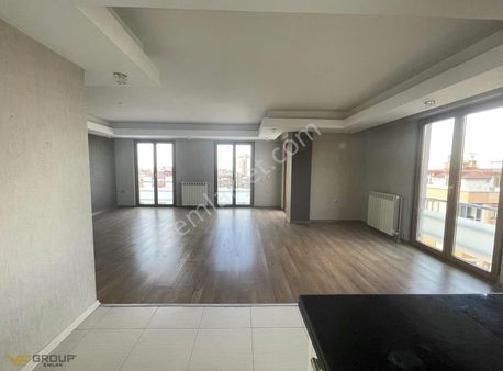 Denizevleri Raylıya Cephe-giyinme Odası-site İçinde