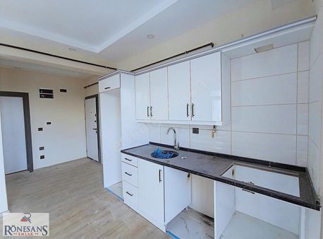 Rönesans Emlak'tan Satılık Deniz Manzaralı 1+1