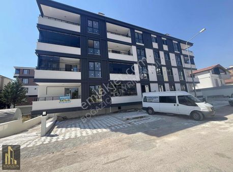 //boğaziçi Emlak/yeni Mah.2+1 Daire 100 M2 Ara Kat Güney Cephe/