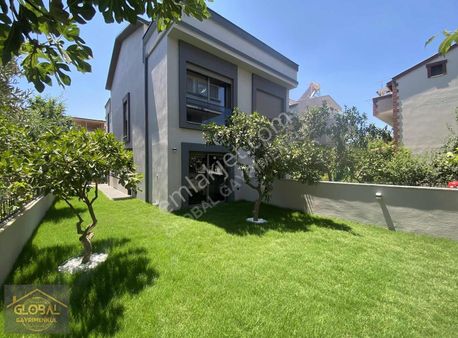 Global Gayrimenkul'den Denize Yakın Otoparklı Lüks Villa