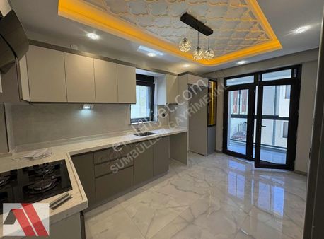 Sümbüller'den Ümit Hastanesi Yakını Ö. Garajlı Arakat Lüx 2+1