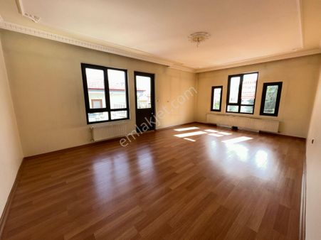 Turyaptan Kamilocak Mah 4+1 2.kat 140m2 Asansörlü 3 Cepheli Mer