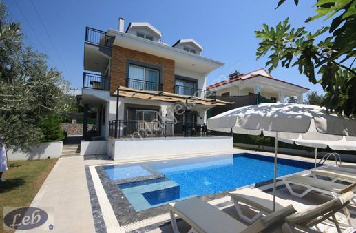Fethiye Çiftlik'te Doğa İçinde Satılık 6+2 Havuzlu Lüks Villa