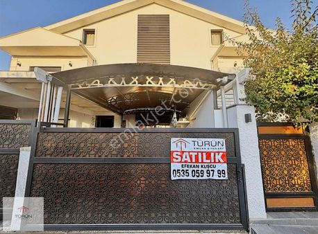 Fethiye Babataşı Mahallesinde 4+1 Tripleks Satılık İkizvilla