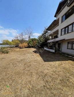 Sapanca'da Göl Kenarı 3+1 Eşyalı Kiralık Daire
