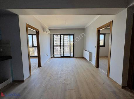 Layda'dan Buca İzkentte Kısmı Deniz Manzaralı Kiralık 2+1 Daire