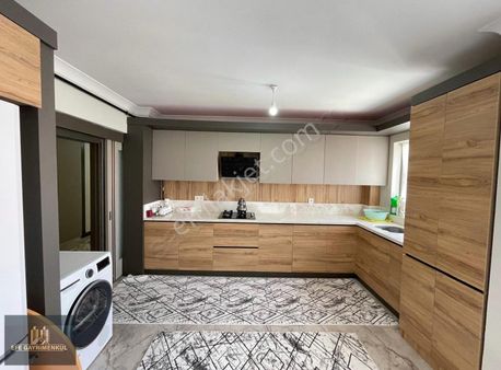 Efe Gayrimenkul'den Göz Kamaştıran Ultra Lüks Yapılı 3+1 Daire