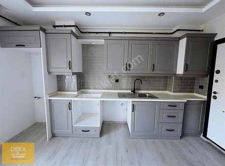 Deka'dan Esenevlerde Tramvaya Yakın Satılık 2+1 Ters Dubleks