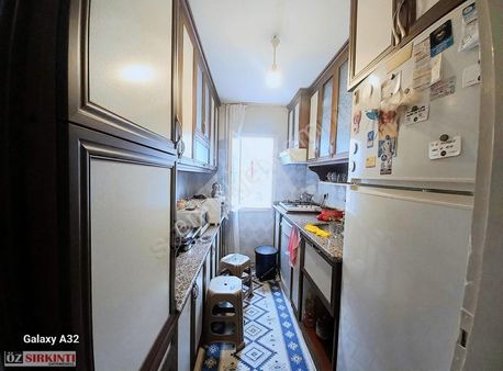 Belediye Evlerinde Semt Pazarı Civarında 3+1 Kapalı Mutfaklı