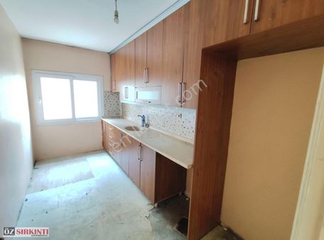 Telliderede Kiz Bakkal Yaninda 2+1 2.kat Kiralik Mustakil