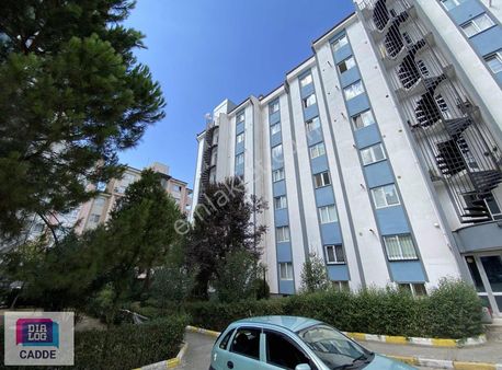 Yenikent Mah. Yıldız Blokları Satılık Ara Kat Daire