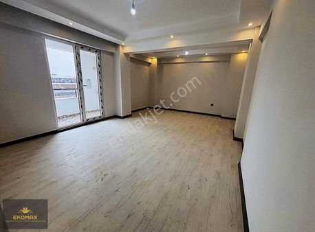 İstasyon Mah. Çarşının Göbeğinde 2+1 (asansör Ve 32m Salon Mev)