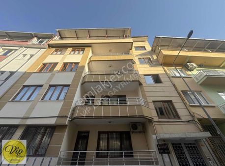 Vip Line Gayrimenkul Den Çarşı Merkezde 4+1 Kiralık Daire