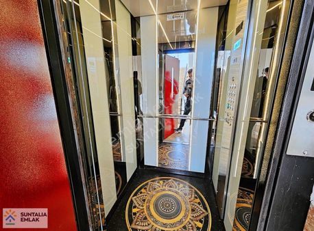 Satılık 3+1 Arakat 160 M2 Ayrı Mutfak Full Yapılı Kombili Sitede